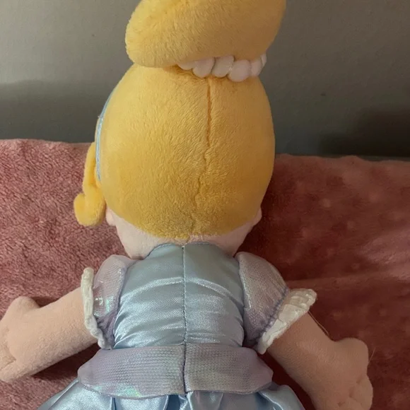 Disney Cinderella Plush Doll - Good Condition - Picture 4 of 7